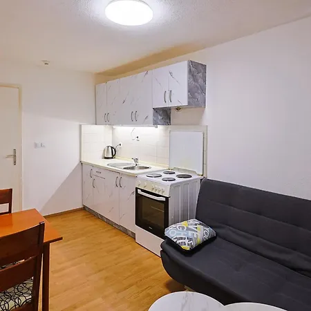 Lala Old Town Apartment *